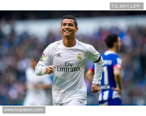 白皮肤的足球明星如何在绿茵场上展现独特魅力与风采