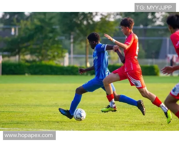 张丽娜足球明星在北京的成长之路与职业生涯的辉煌成就分享 张丽娜足球明星在北京的成长之路与职业生涯的辉煌成就分享