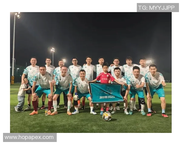 足球明星的魅力与成就对青少年的积极影响探讨