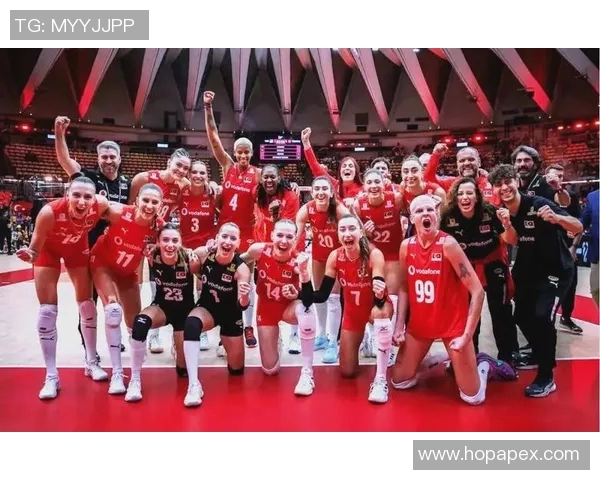 巴西与土耳其排球对决精彩回顾及赛后分析六月三十日 巴西与土耳其排球对决精彩回顾及赛后分析六月三十日