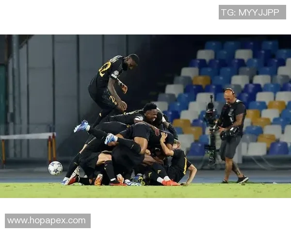 曼联与皇马精彩对决集锦回顾美国球迷热情反响 曼联与皇马精彩对决集锦回顾美国球迷热情反响