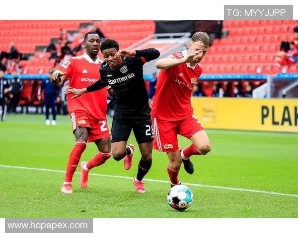 柏林联主场迎战弗莱堡争夺德甲宝贵积分的精彩对决 柏林联主场迎战弗莱堡争夺德甲宝贵积分的精彩对决